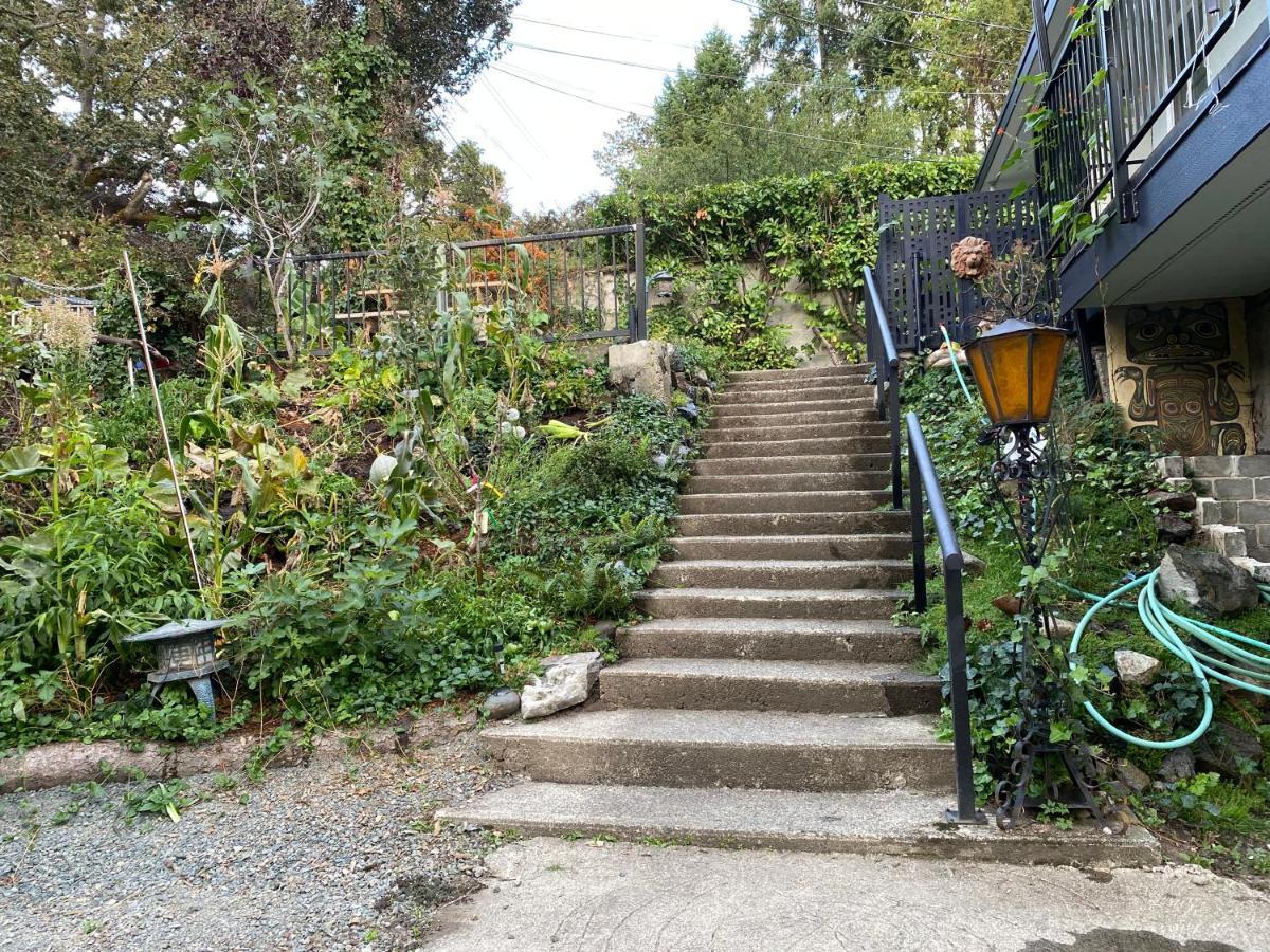 Hudson Homes Bnb Saanich Exterior foto